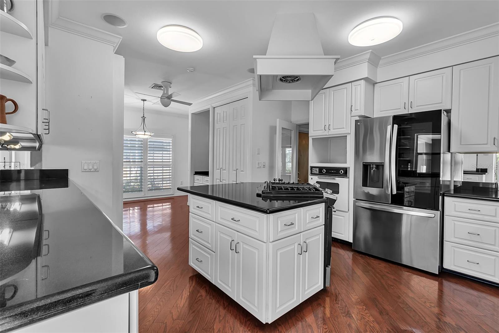 Image 21 of 64 For 1714 South Drive