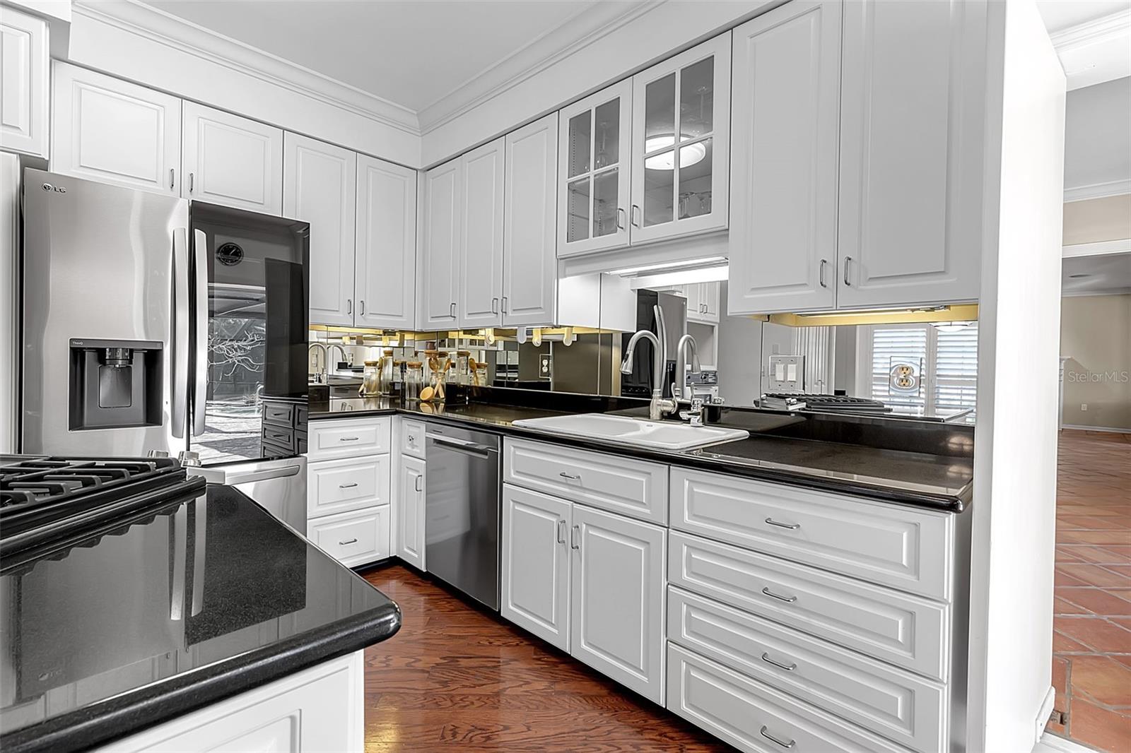 Image 27 of 64 For 1714 South Drive