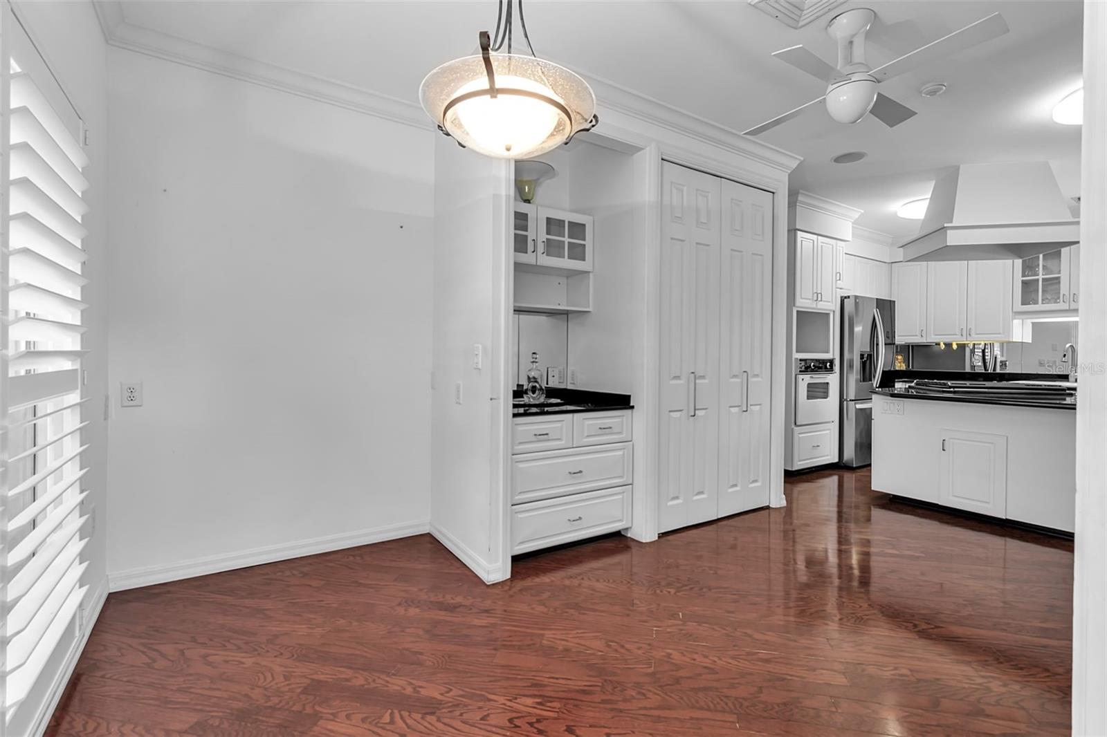 Image 29 of 64 For 1714 South Drive