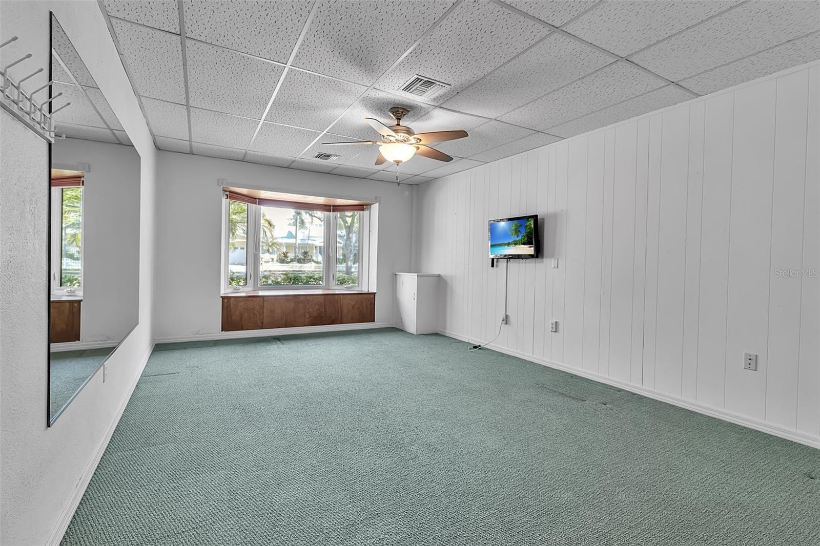 Image 30 of 64 For 1714 South Drive