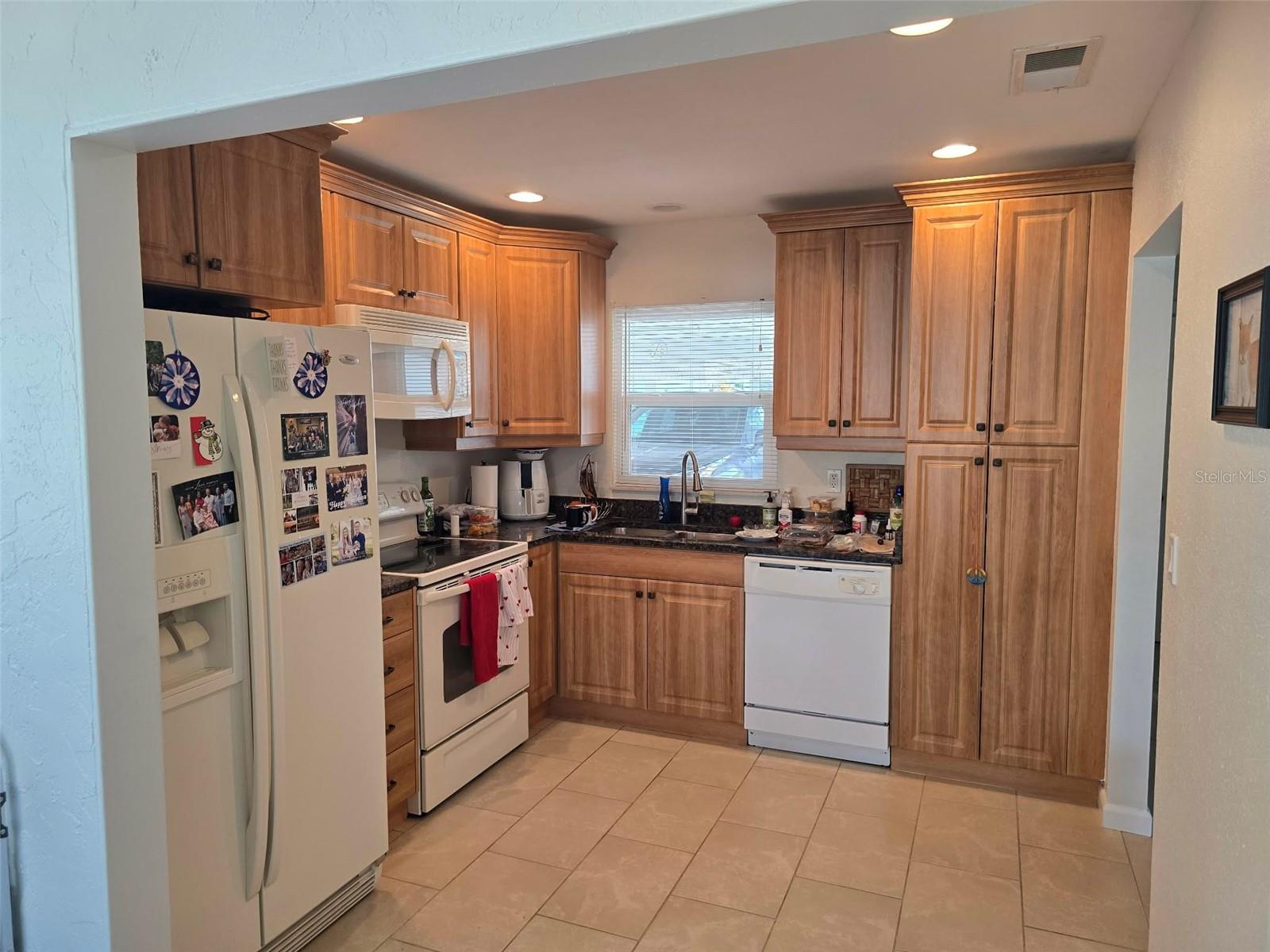 Image 5 of 10 For 2321 Canalbluff Place V296