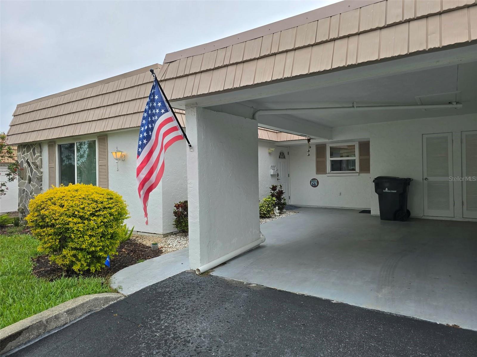 Image 6 of 10 For 2321 Canalbluff Place V296