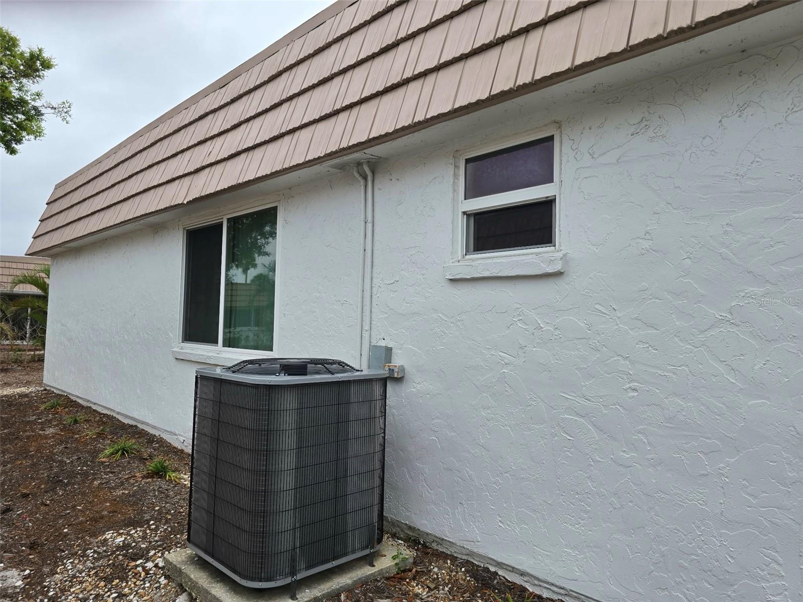 Image 7 of 10 For 2321 Canalbluff Place V296