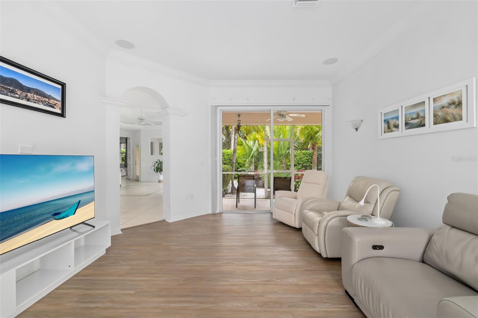 Image 13 of 79 For 7418 Monte Verde