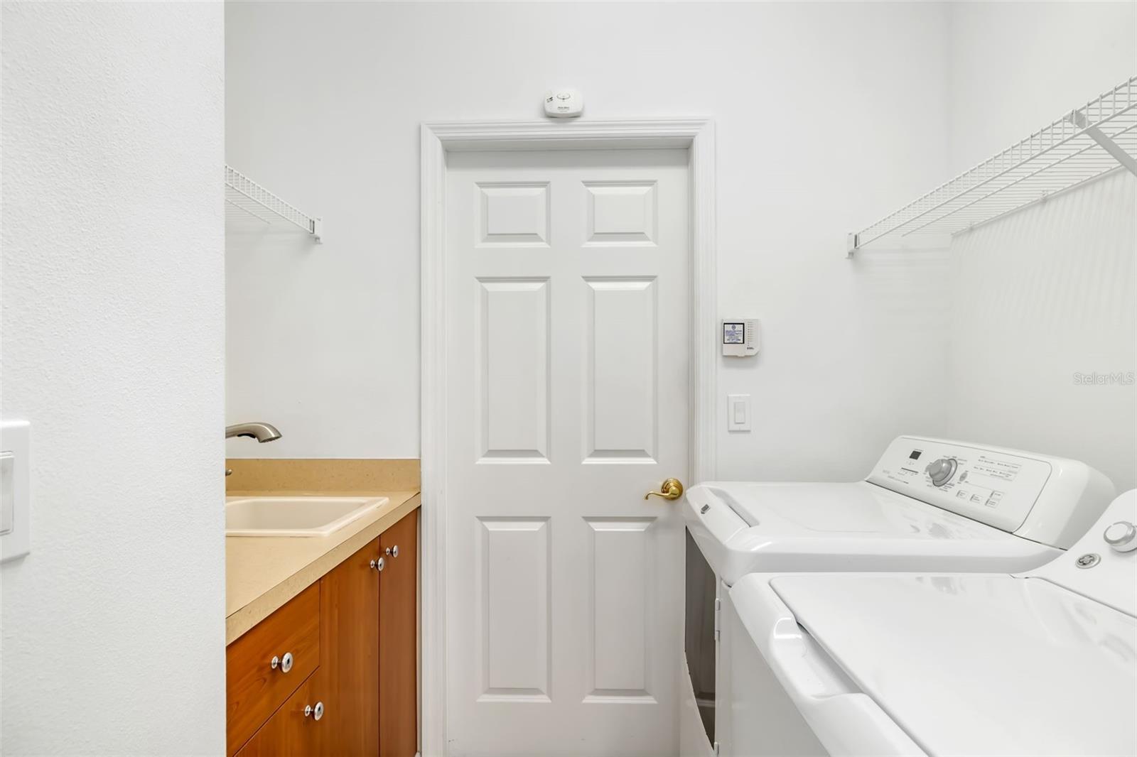 Image 33 of 79 For 7418 Monte Verde