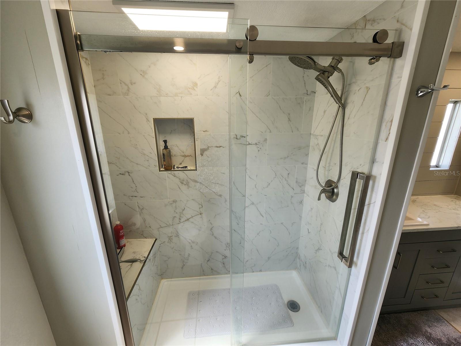 Image 22 of 33 For 808 53rd Avenue E 256