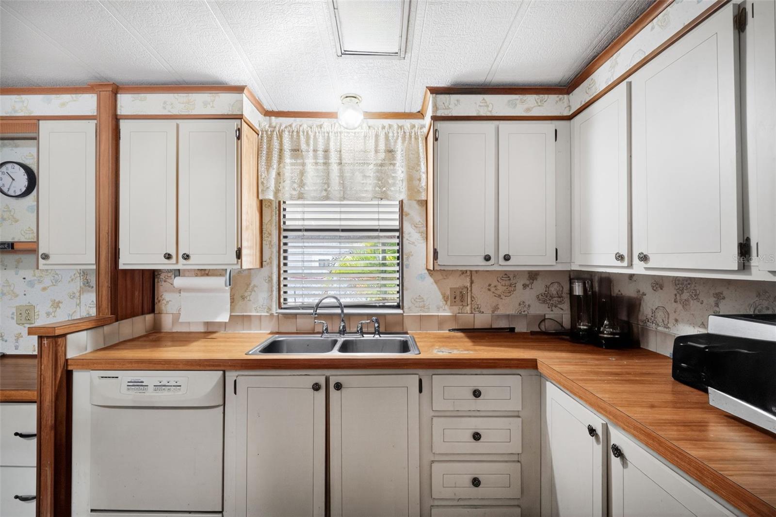 Image 11 of 25 For 8200 Archie Street