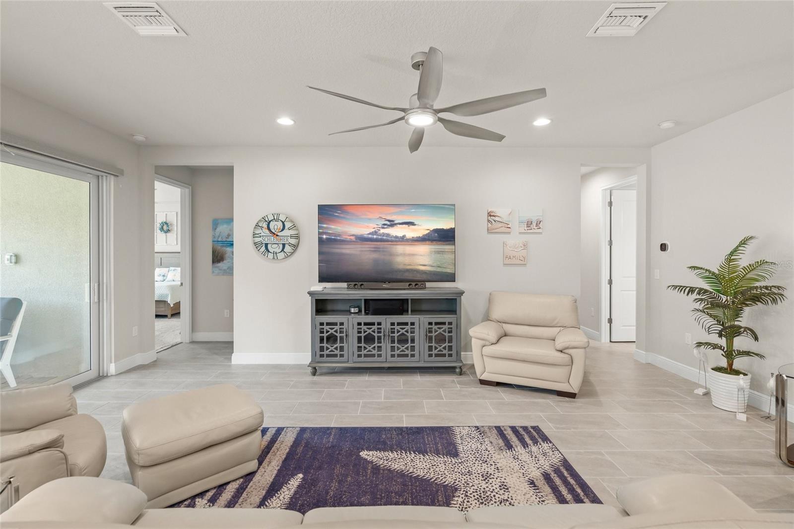 Image 13 of 61 For 8600 Sundance Loop