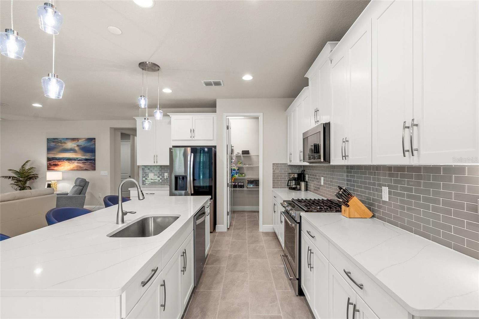 Image 8 of 61 For 8600 Sundance Loop