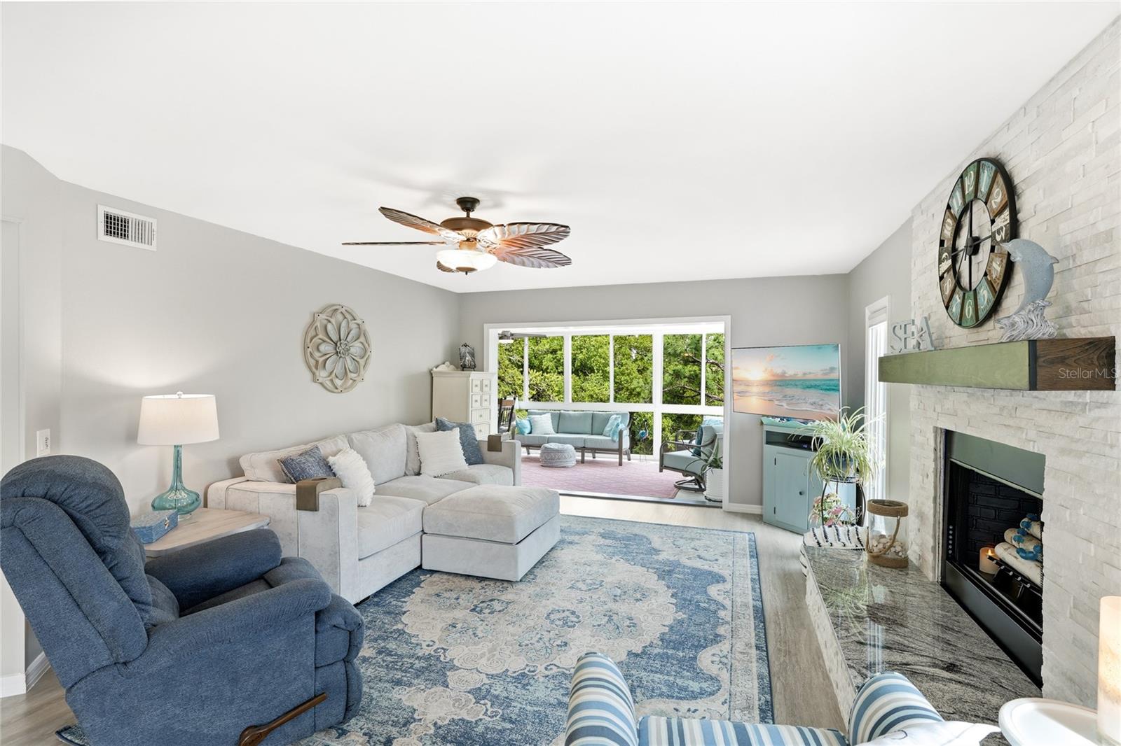 Image 12 of 57 For 120 Tidy Island Boulevard 120