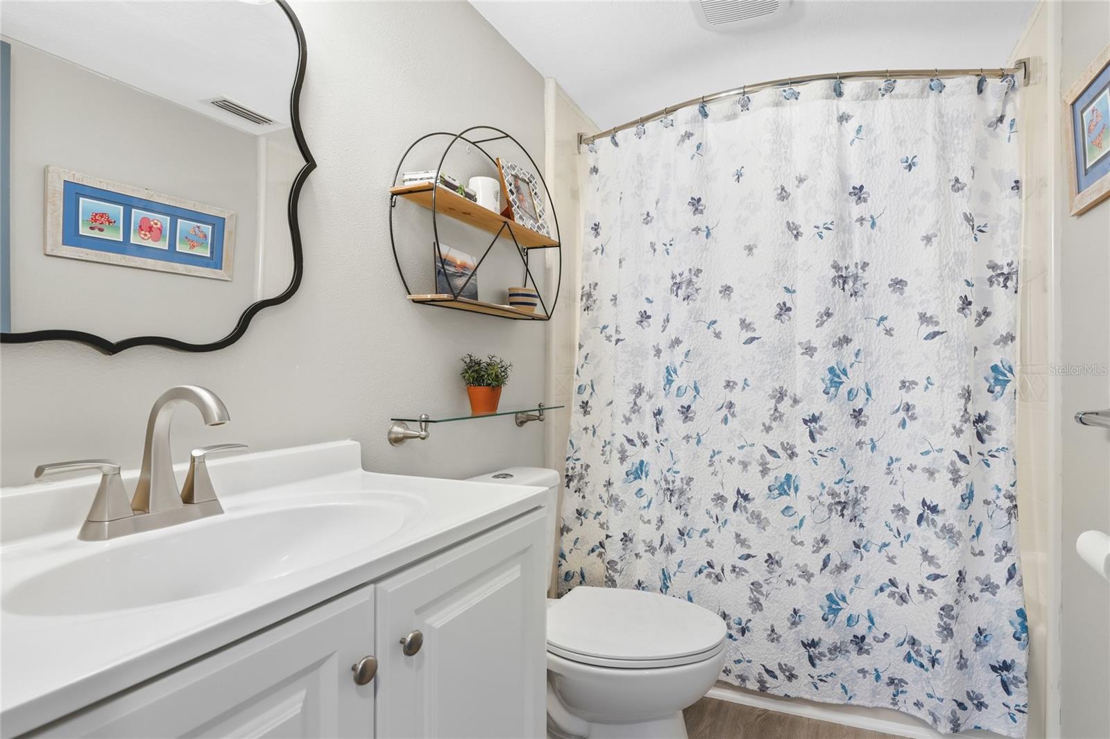 Image 26 of 57 For 120 Tidy Island Boulevard 120