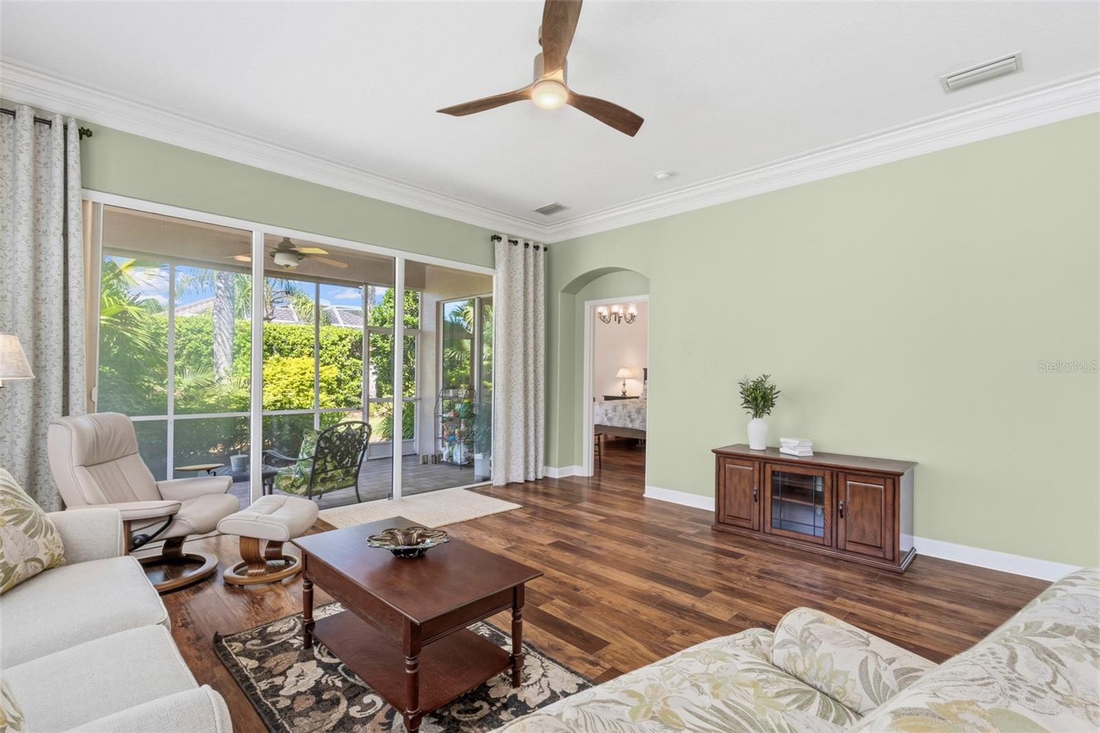 Image 18 of 80 For 9743 53rd Drive E