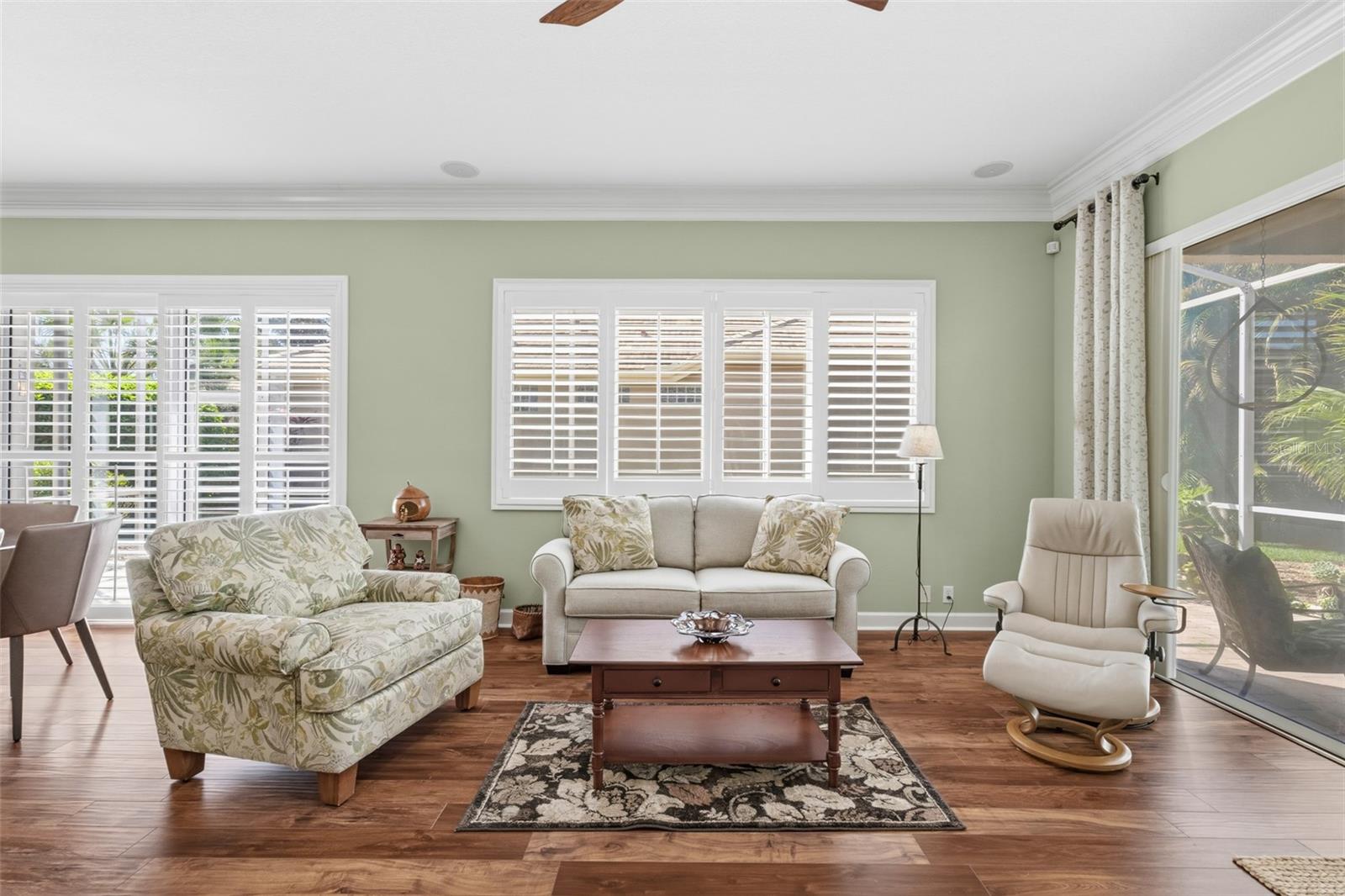 Image 19 of 80 For 9743 53rd Drive E