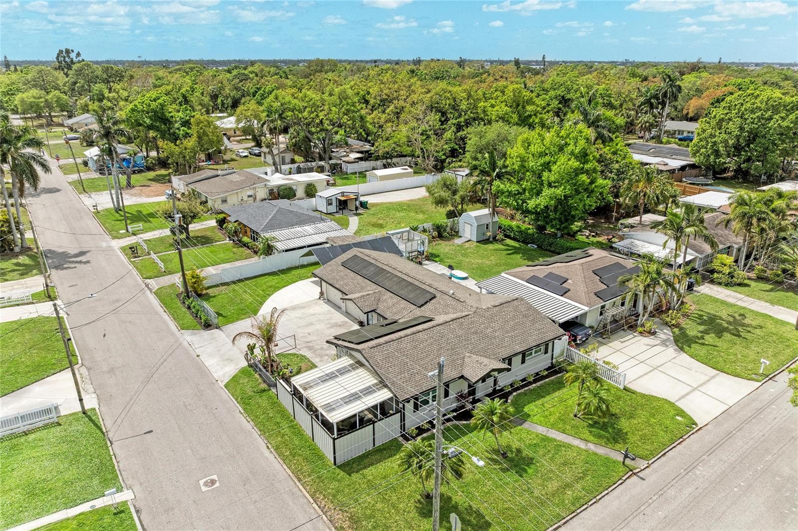 Image 12 of 48 For 1601 9th Street W