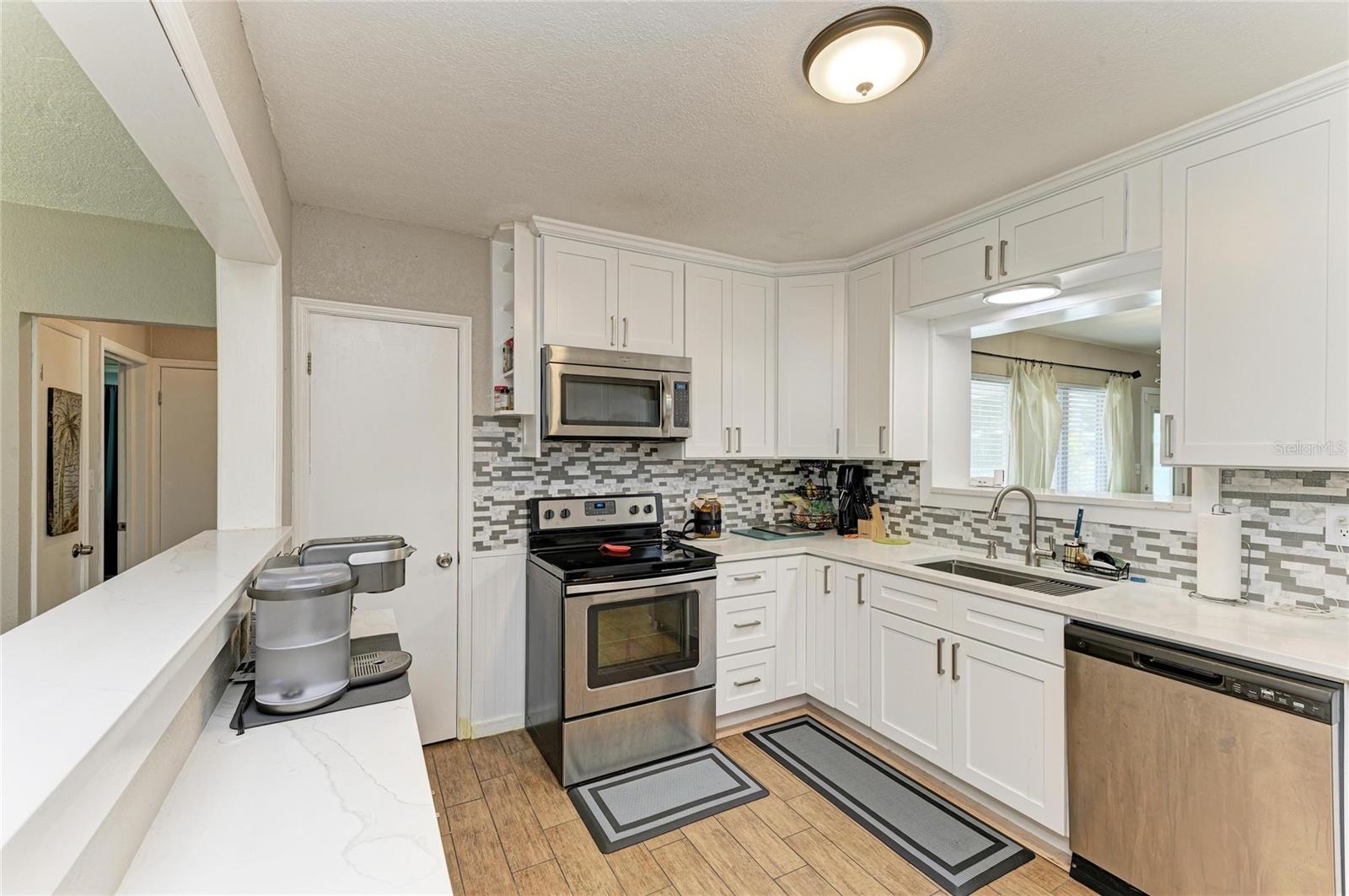 Image 18 of 48 For 1601 9th Street W