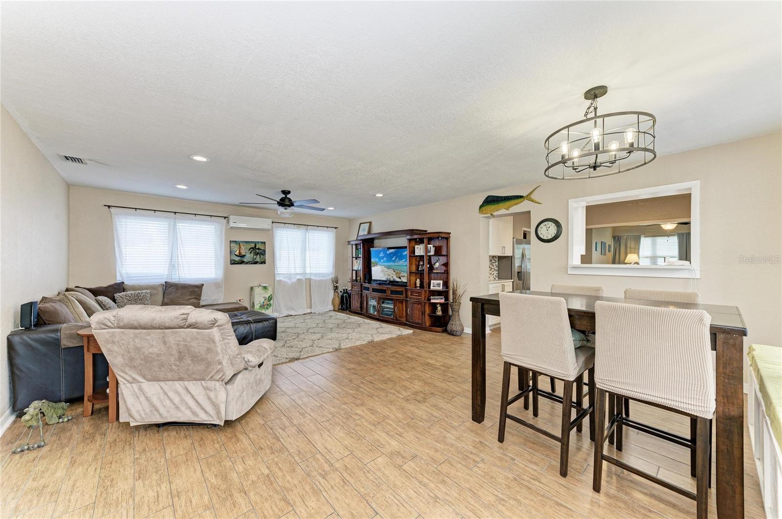 Image 23 of 48 For 1601 9th Street W