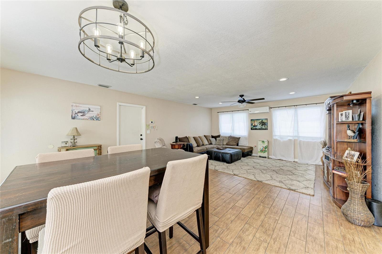 Image 28 of 48 For 1601 9th Street W