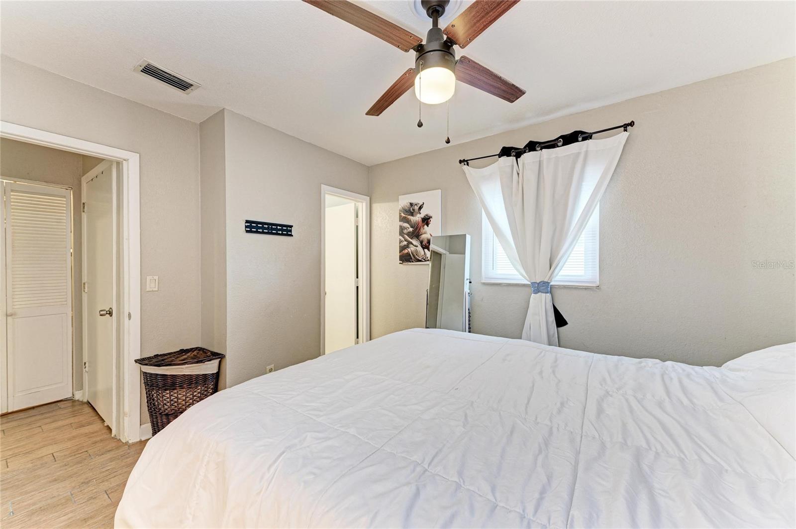 Image 30 of 48 For 1601 9th Street W