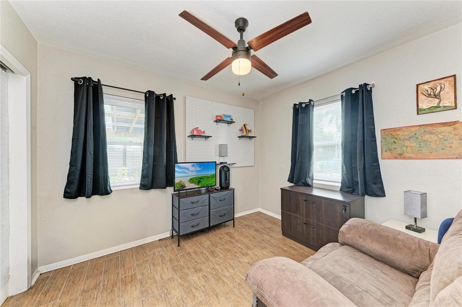 Image 38 of 48 For 1601 9th Street W