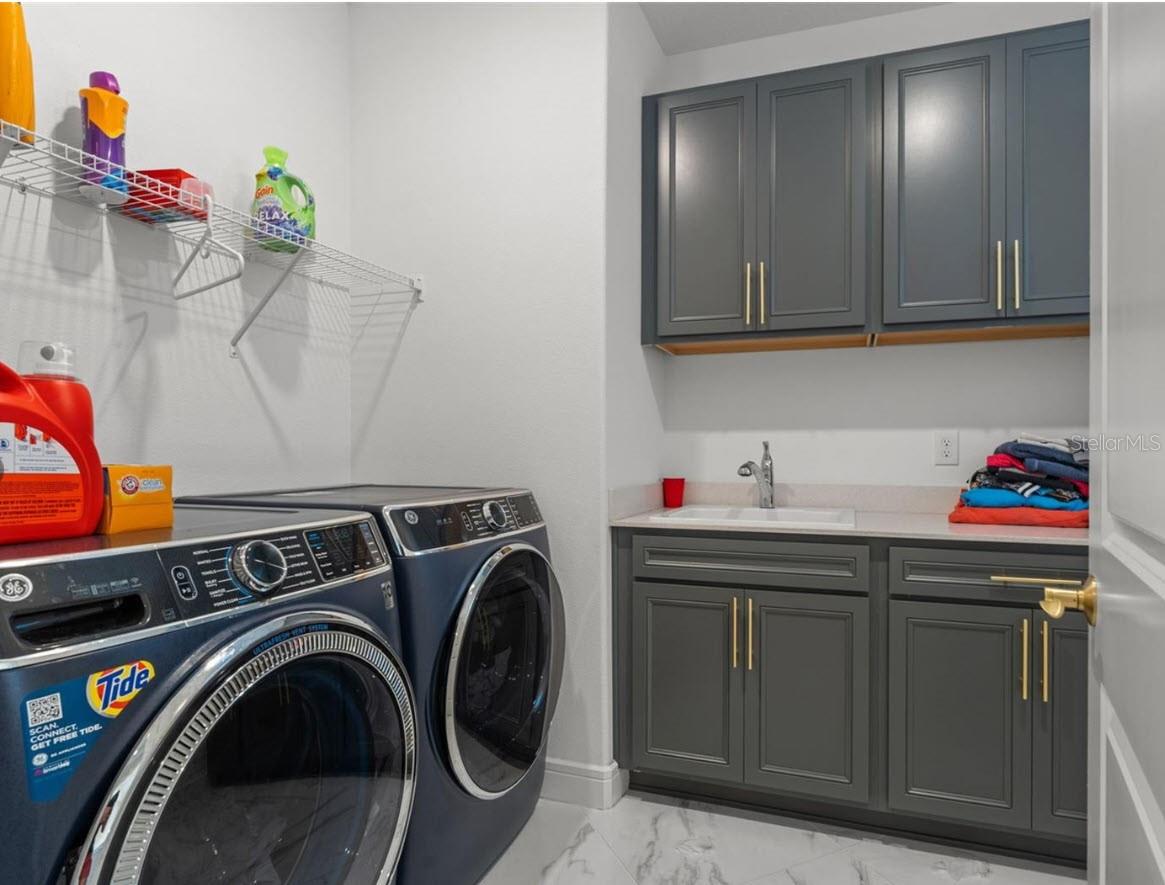 Image 15 of 19 For 13859 Sharp Hawk Drive