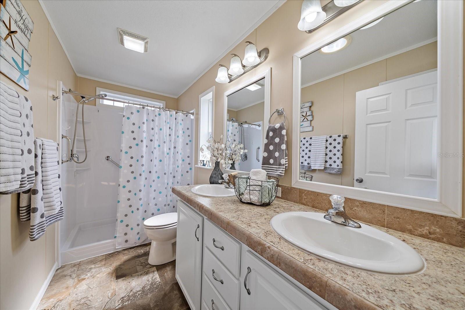 Image 11 of 35 For 40 Shady Lane 40