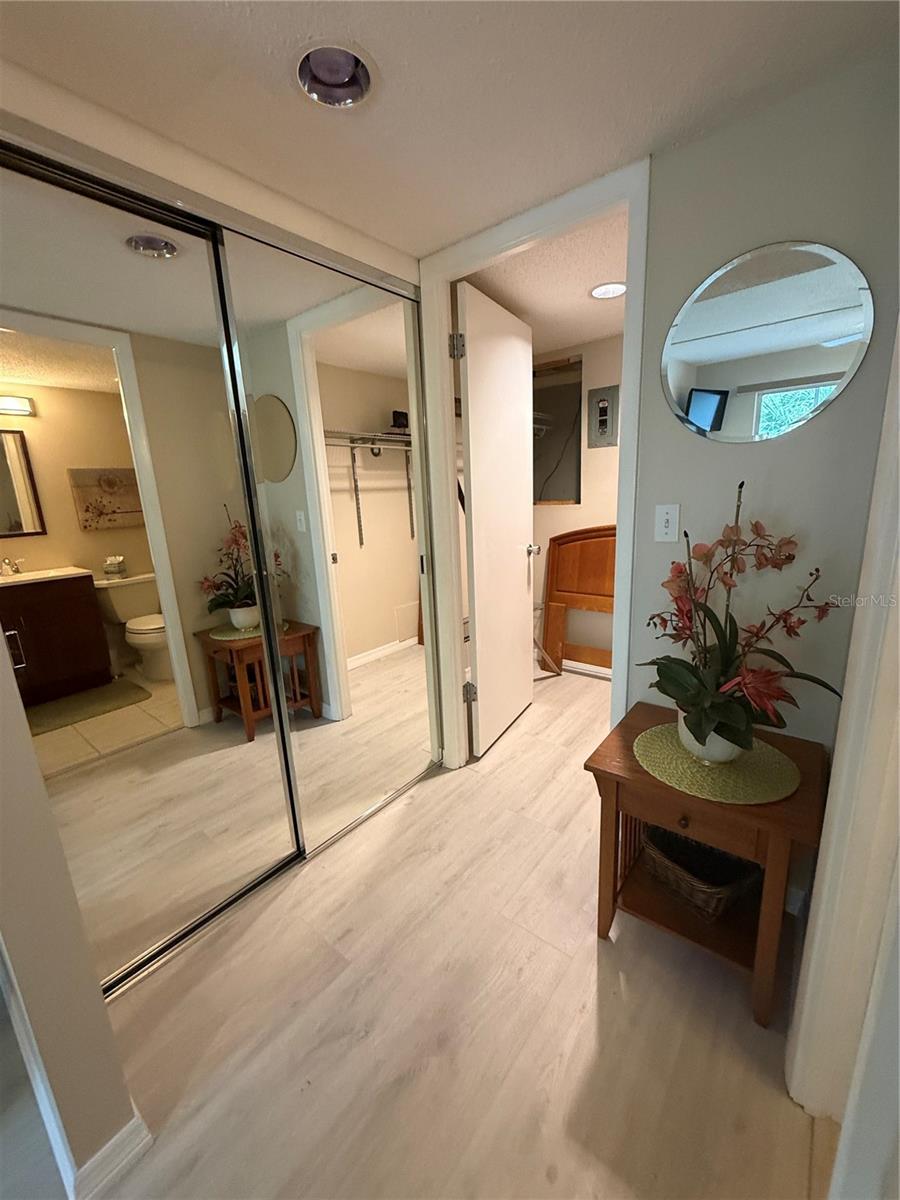 Image 18 of 50 For 3176 Lake Bayshore Drive 319