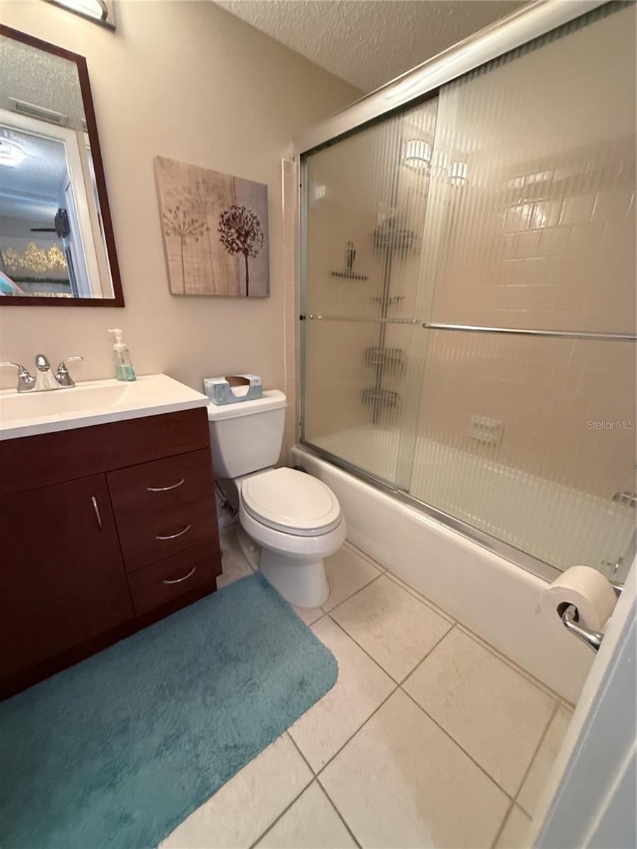 Image 24 of 50 For 3176 Lake Bayshore Drive 319