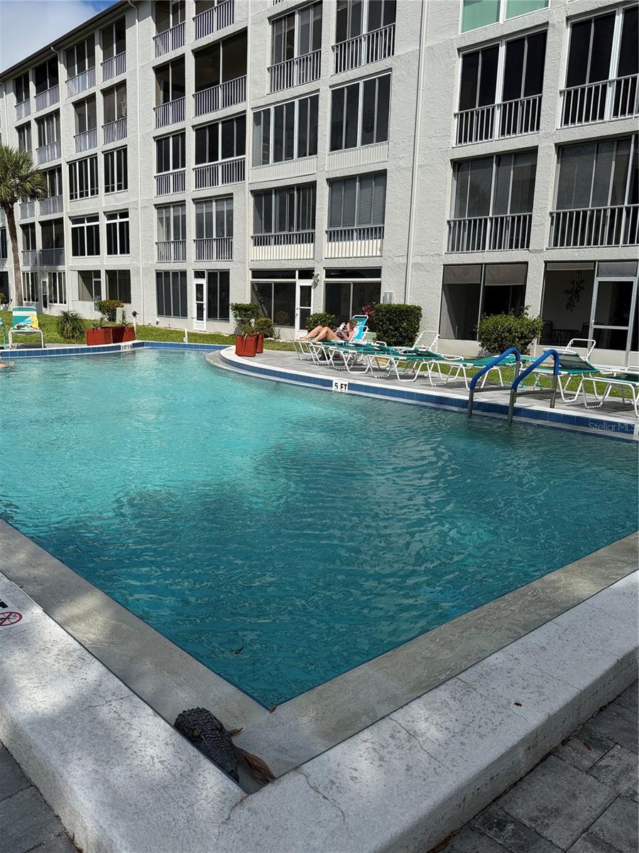 Image 32 of 50 For 3176 Lake Bayshore Drive 319