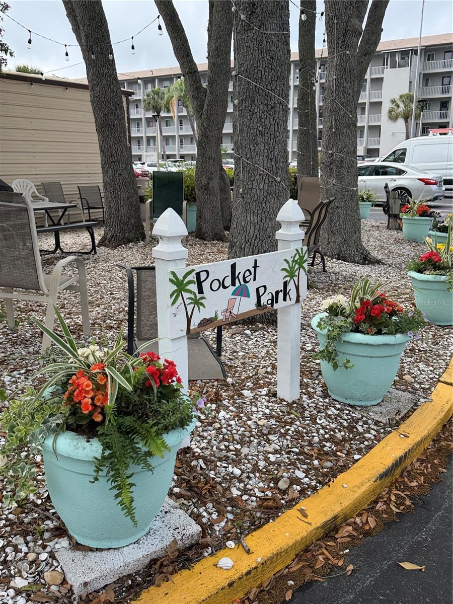 Image 35 of 50 For 3176 Lake Bayshore Drive 319