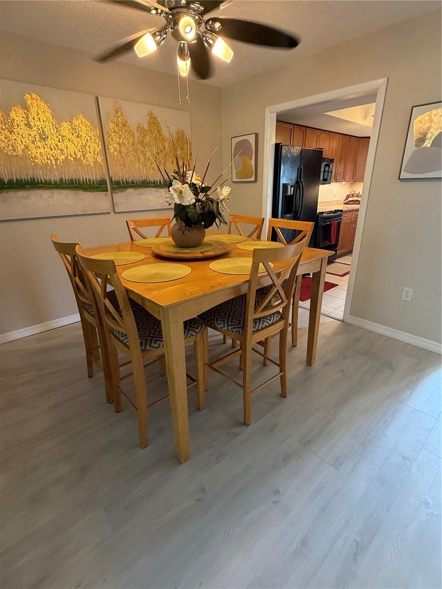 Image 4 of 50 For 3176 Lake Bayshore Drive 319