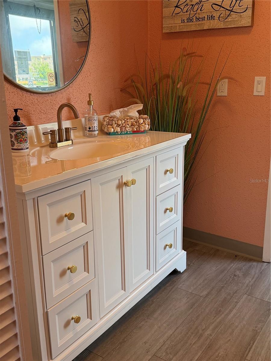 Image 43 of 50 For 3176 Lake Bayshore Drive 319