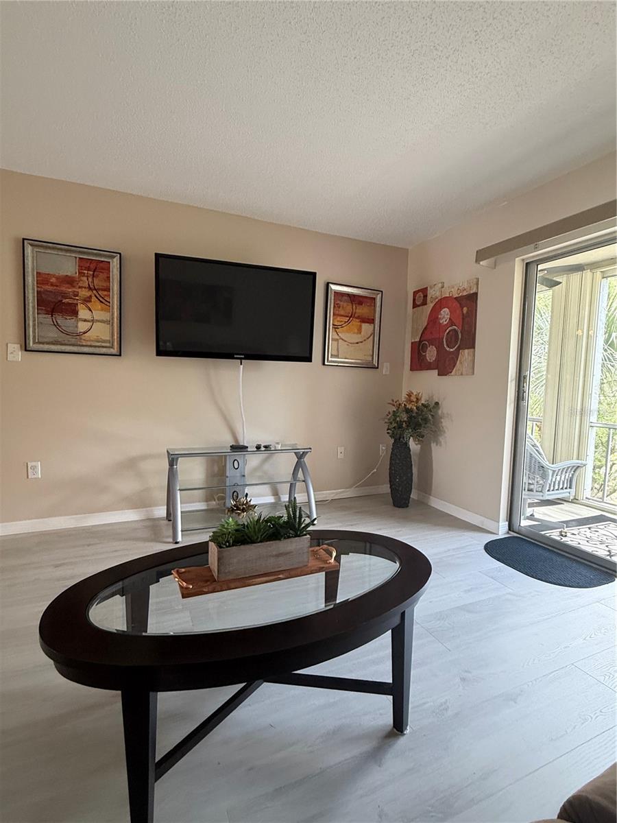 Image 7 of 50 For 3176 Lake Bayshore Drive 319