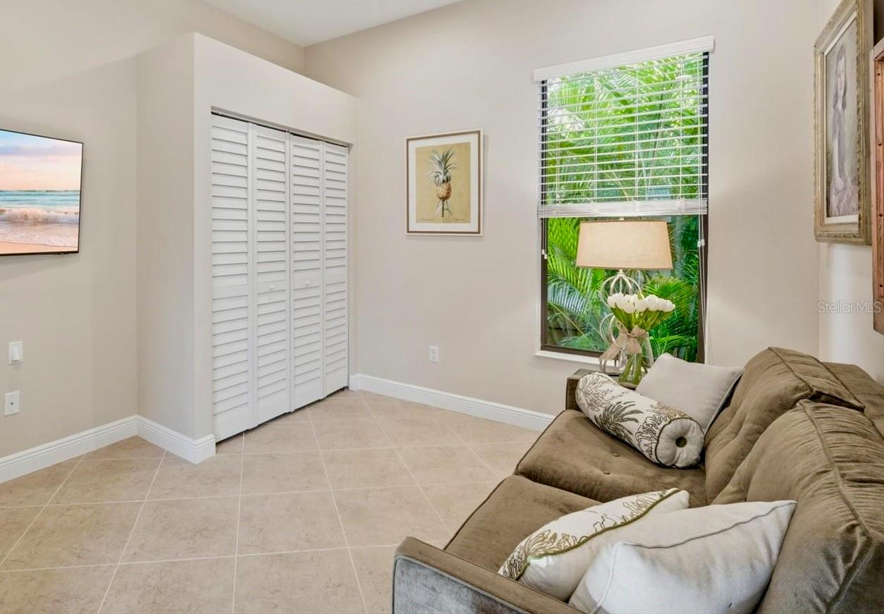 Image 27 of 50 For 4203 5th Avenue Ne