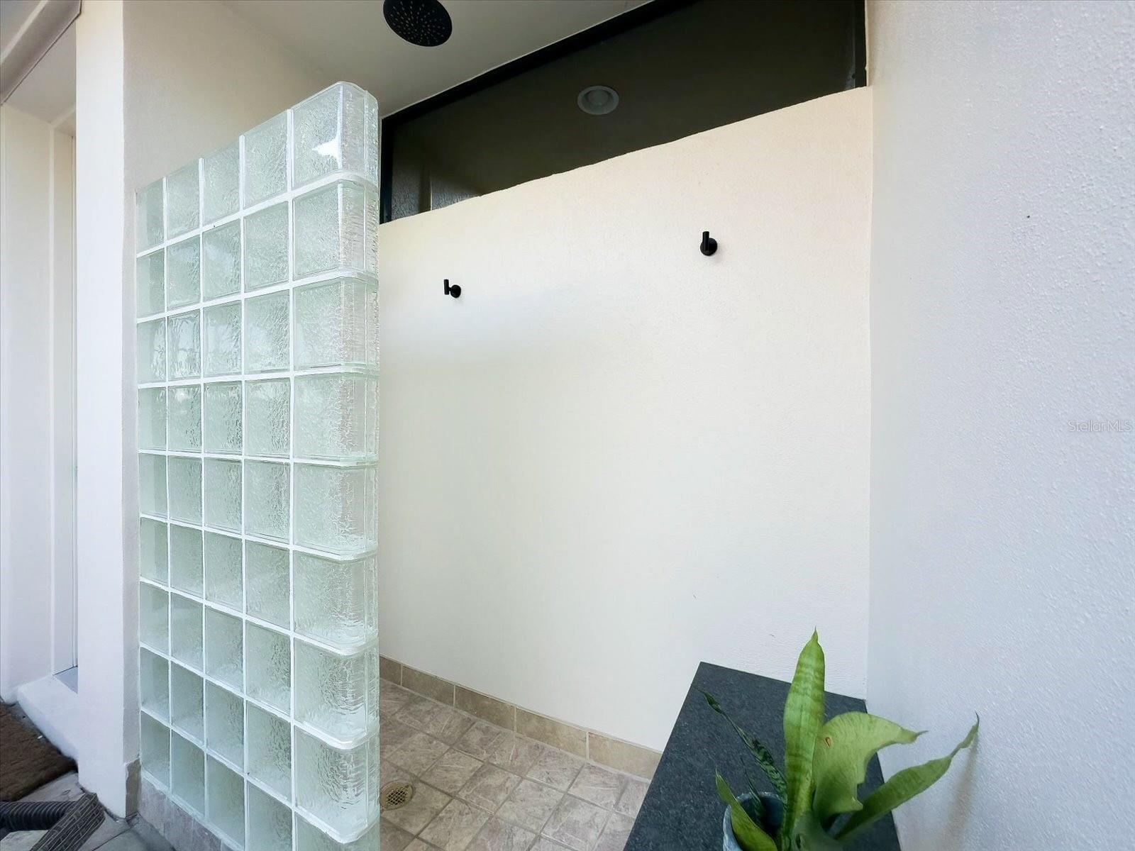 Image 32 of 50 For 4203 5th Avenue Ne