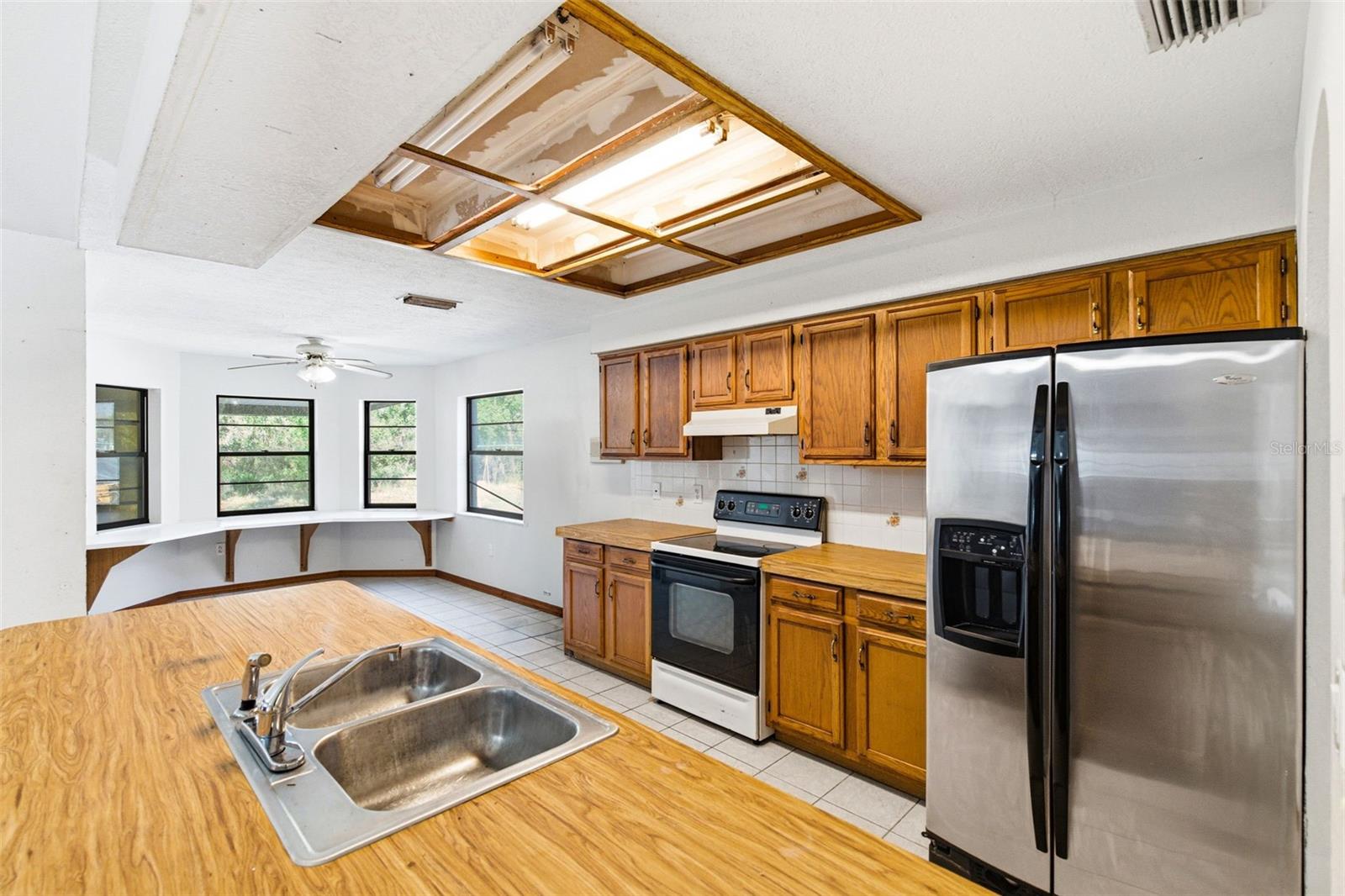 Listing photo id 8 for 18301 Branch Road