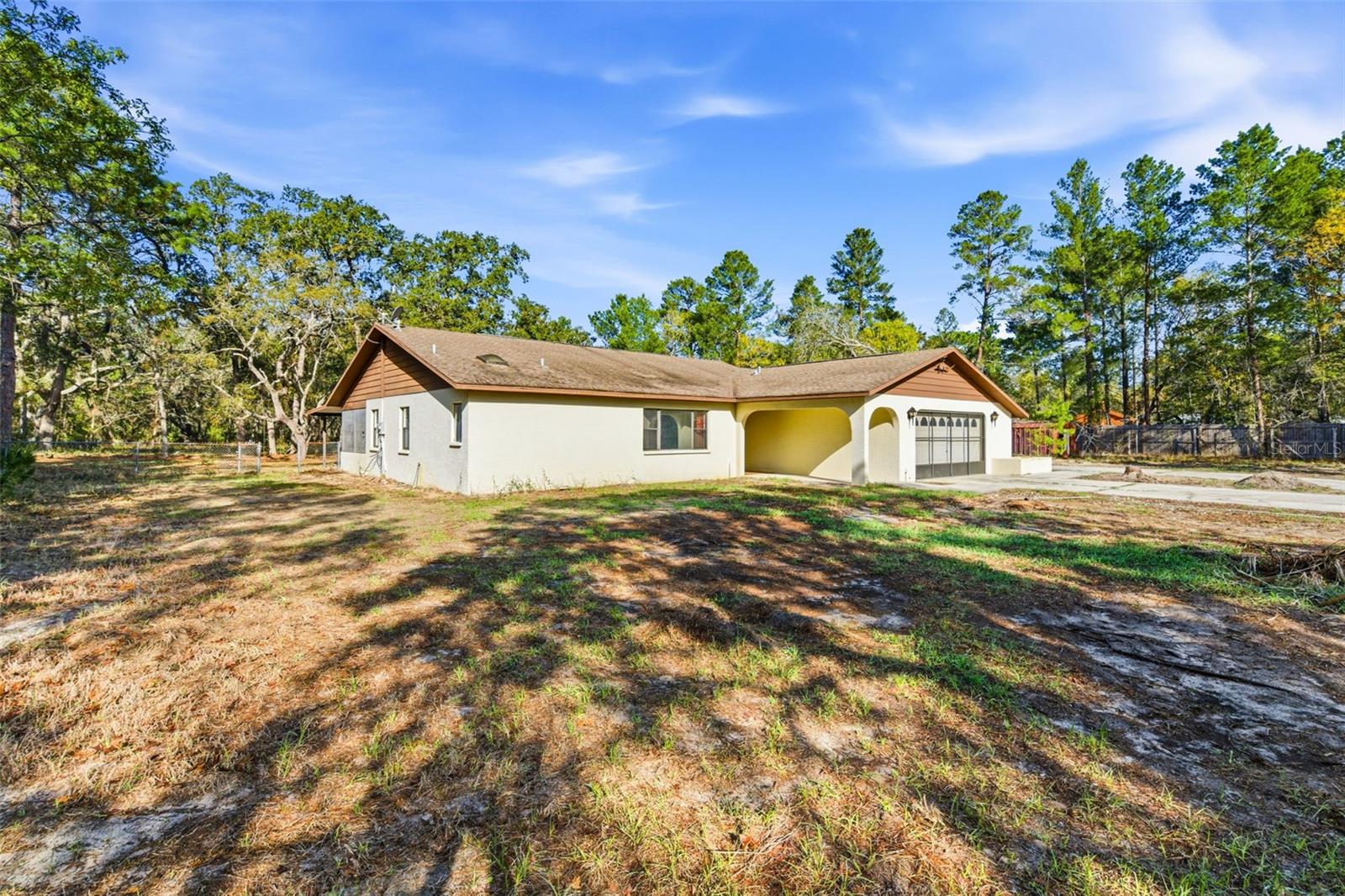 Listing photo id 2 for 18301 Branch Road