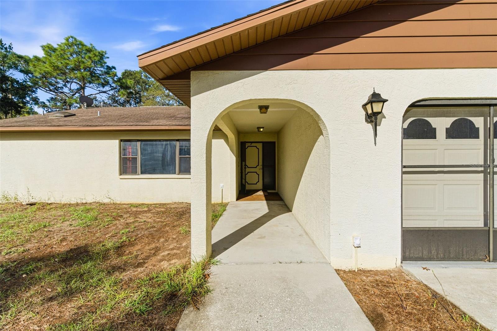 Listing photo id 3 for 18301 Branch Road