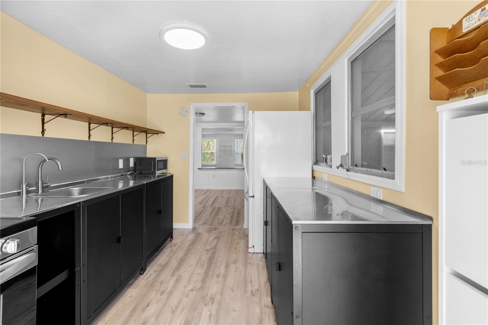 Image 14 of 79 For 2303 45th Street E