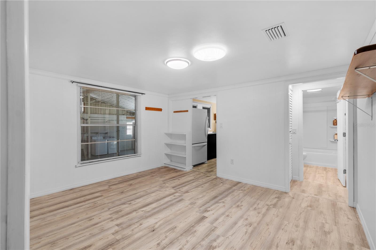 Image 24 of 79 For 2303 45th Street E