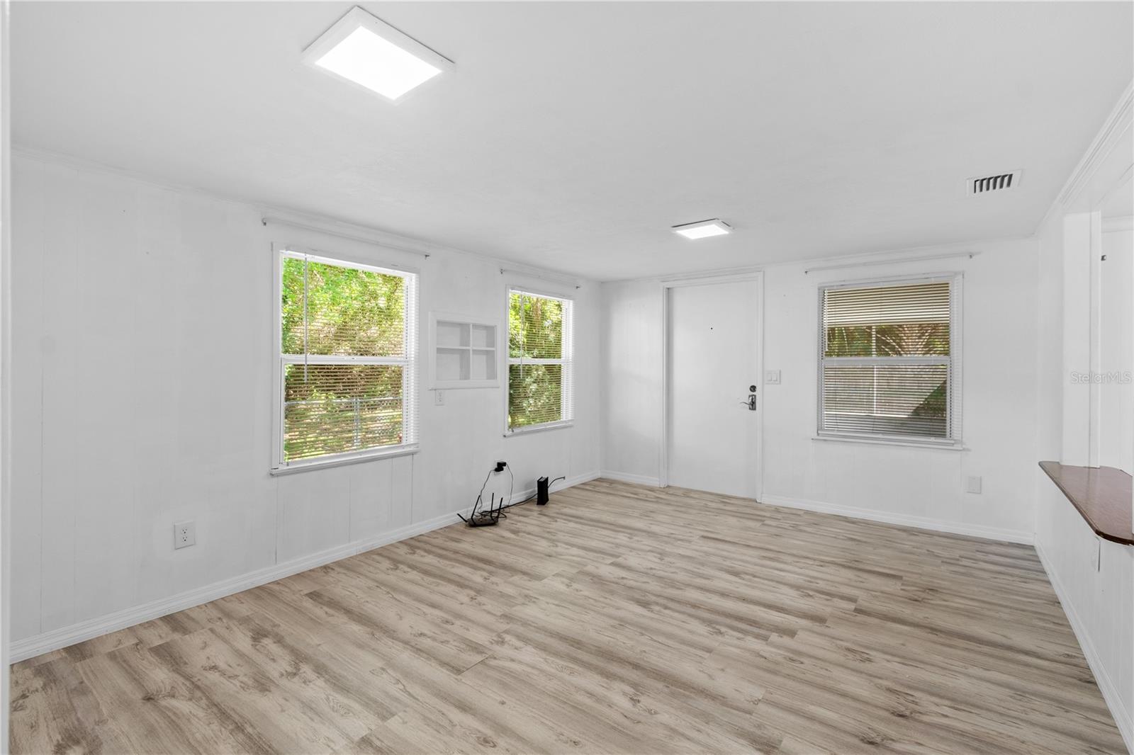 Image 25 of 79 For 2303 45th Street E