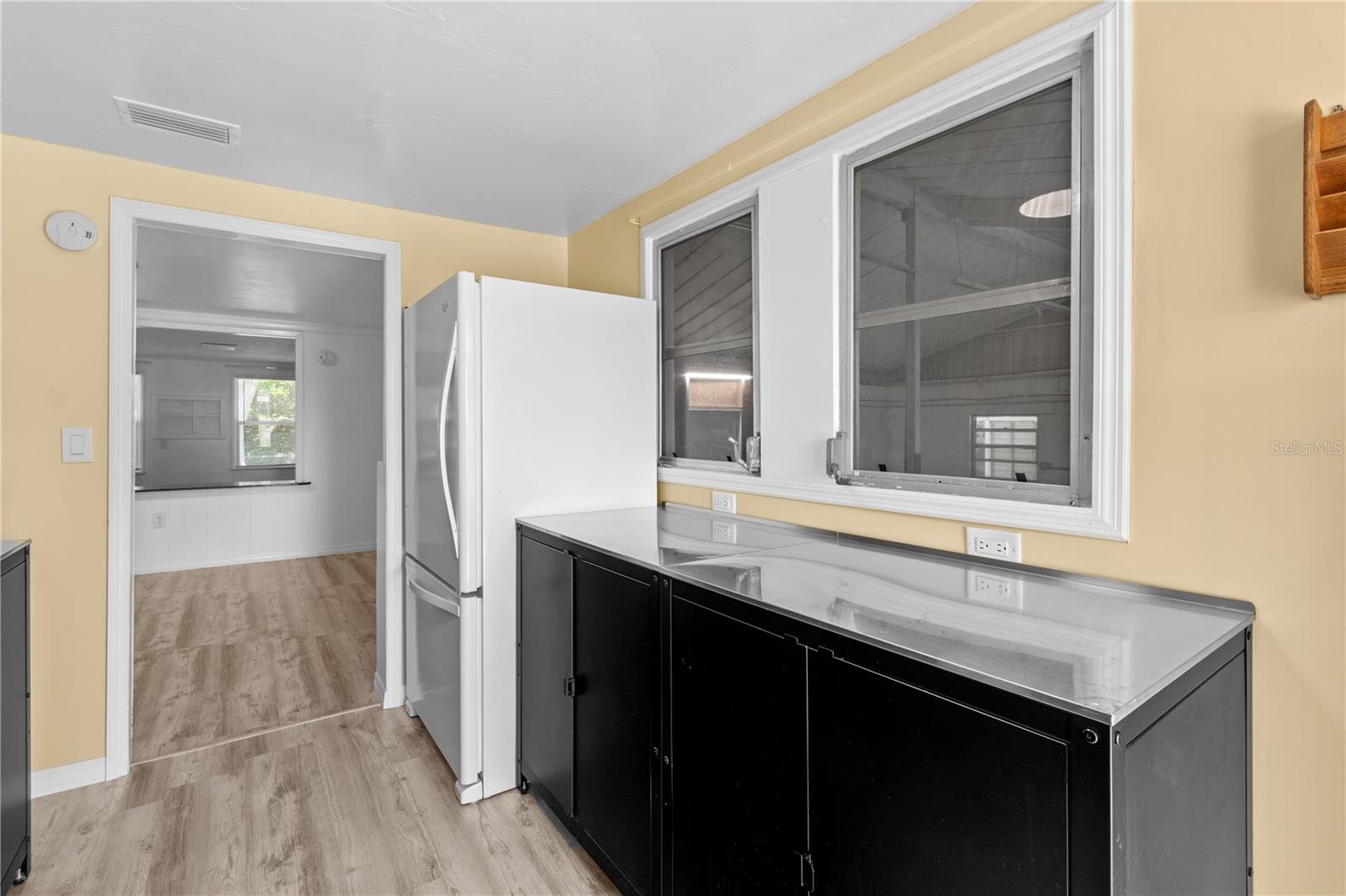 Image 27 of 79 For 2303 45th Street E