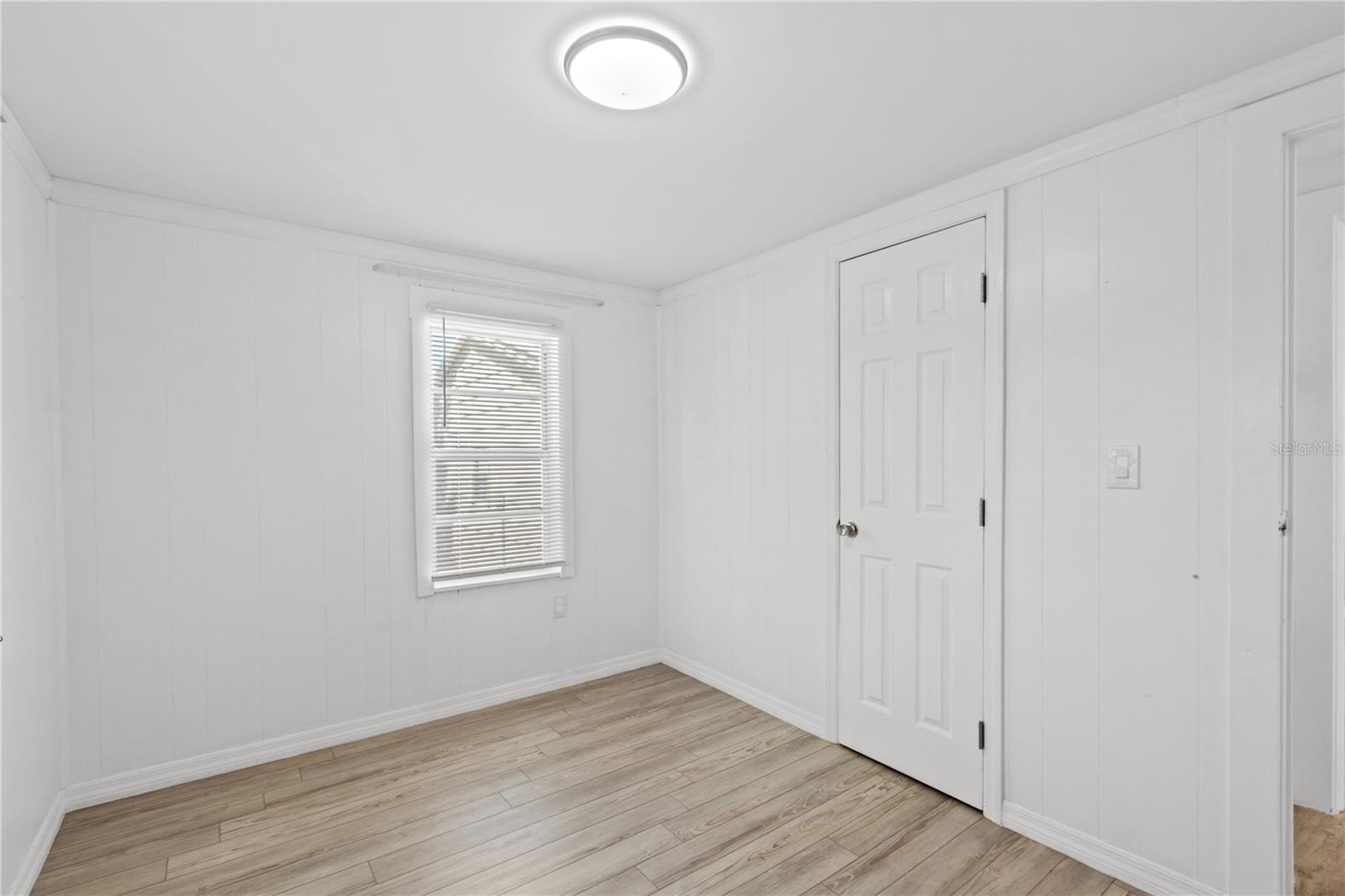 Image 29 of 79 For 2303 45th Street E