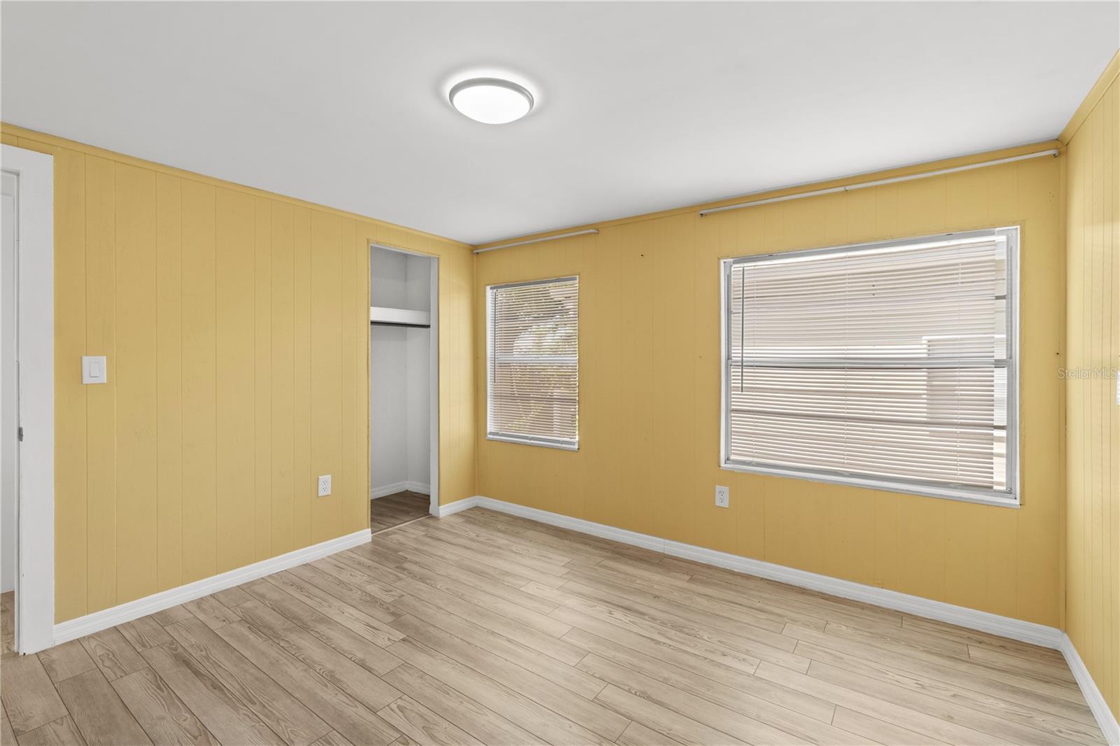 Image 32 of 79 For 2303 45th Street E