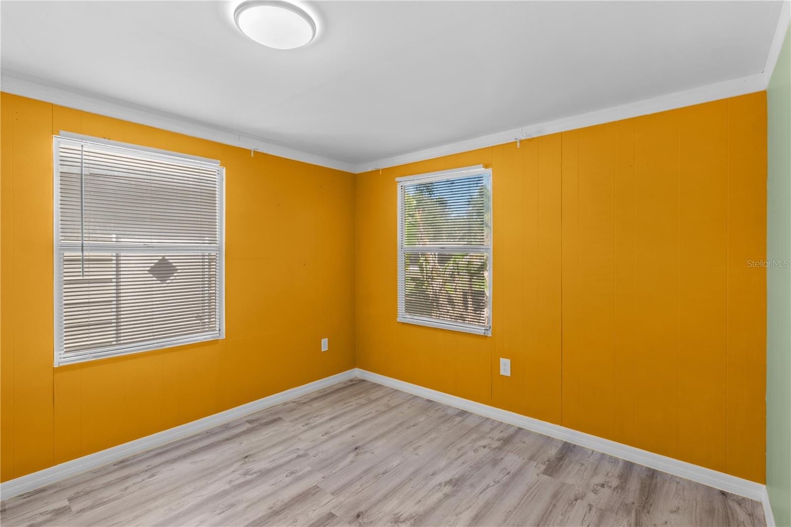 Image 34 of 79 For 2303 45th Street E