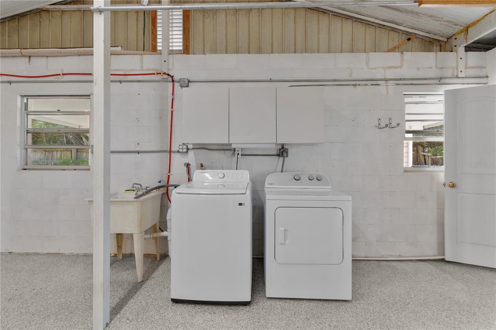 Image 46 of 79 For 2303 45th Street E