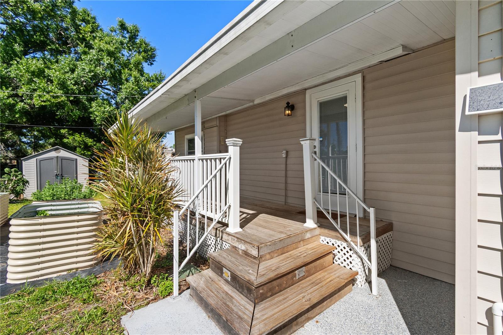 Image 47 of 79 For 2303 45th Street E