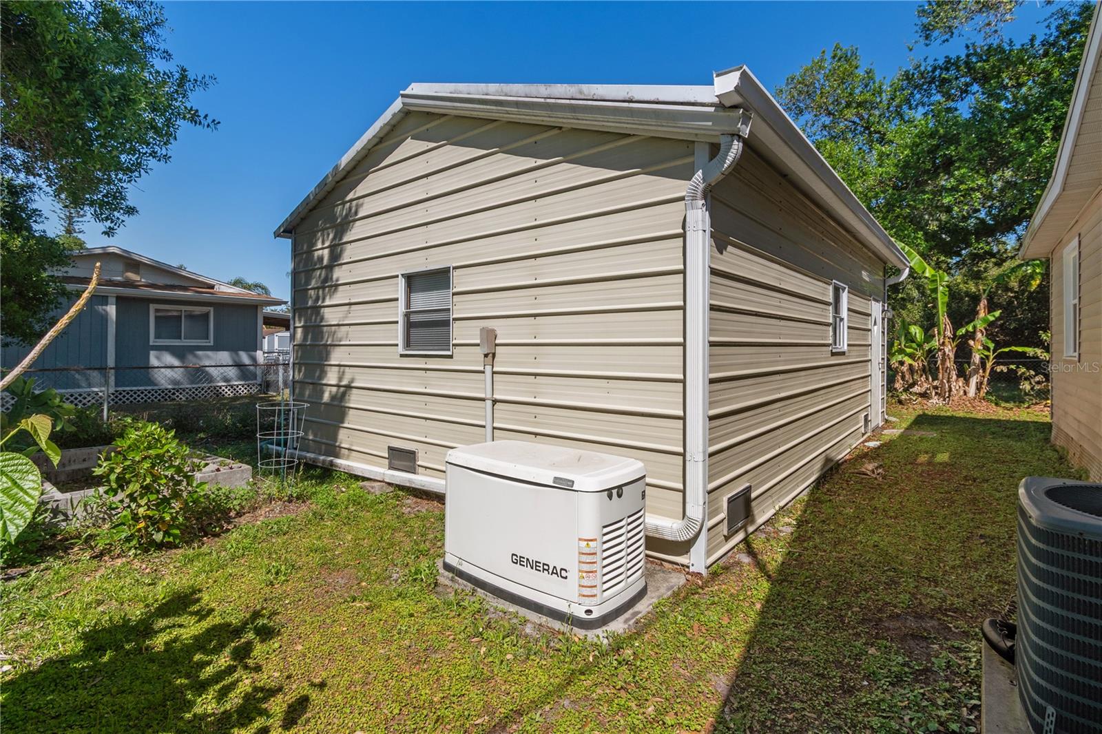 Image 53 of 79 For 2303 45th Street E