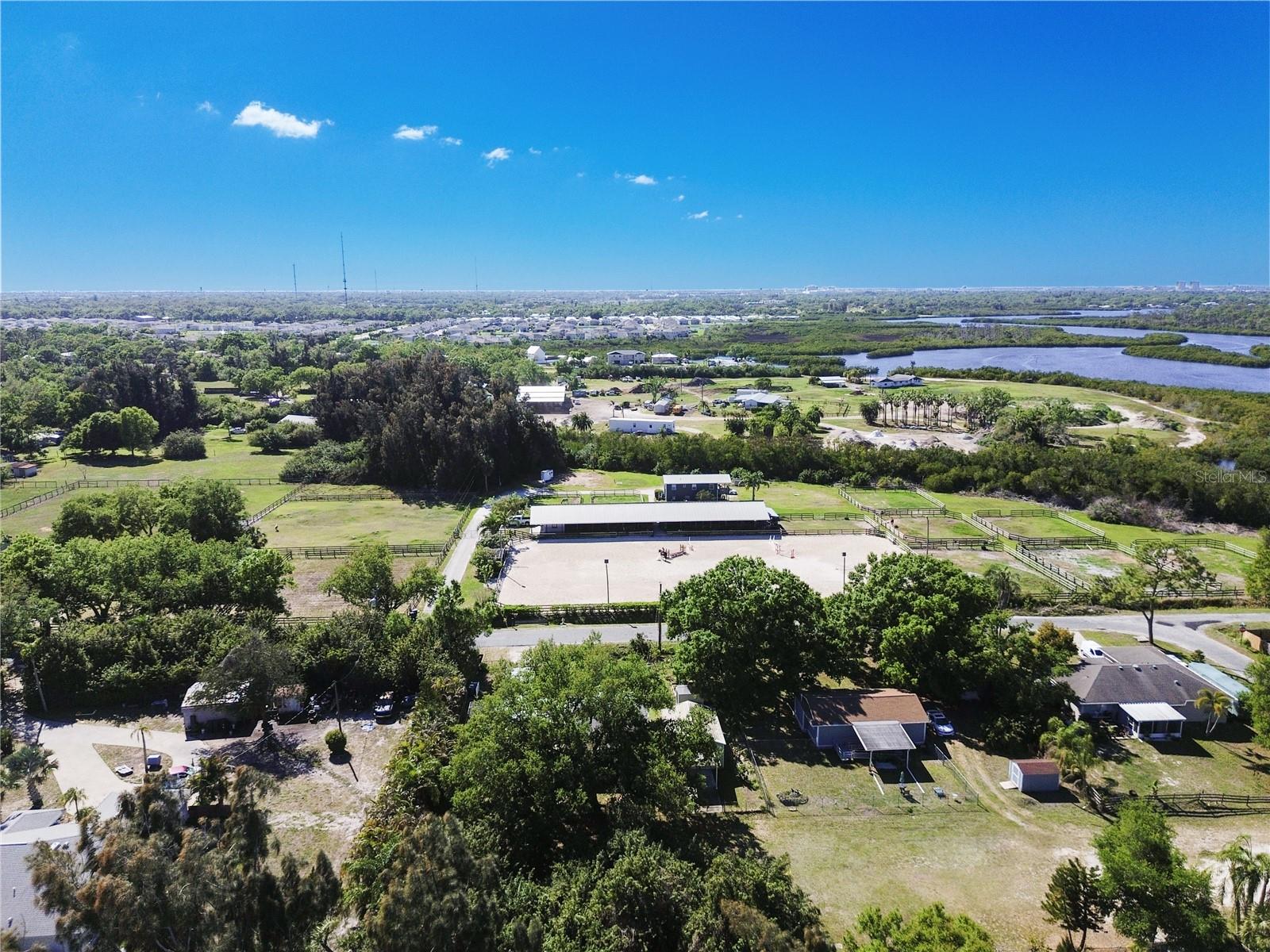 Image 68 of 79 For 2303 45th Street E