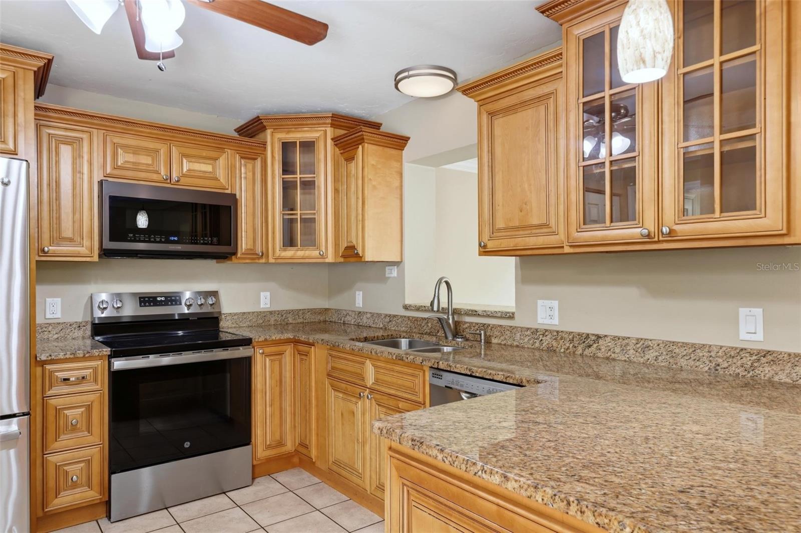 Image 5 of 35 For 3413 51st Avenue Circle W 205