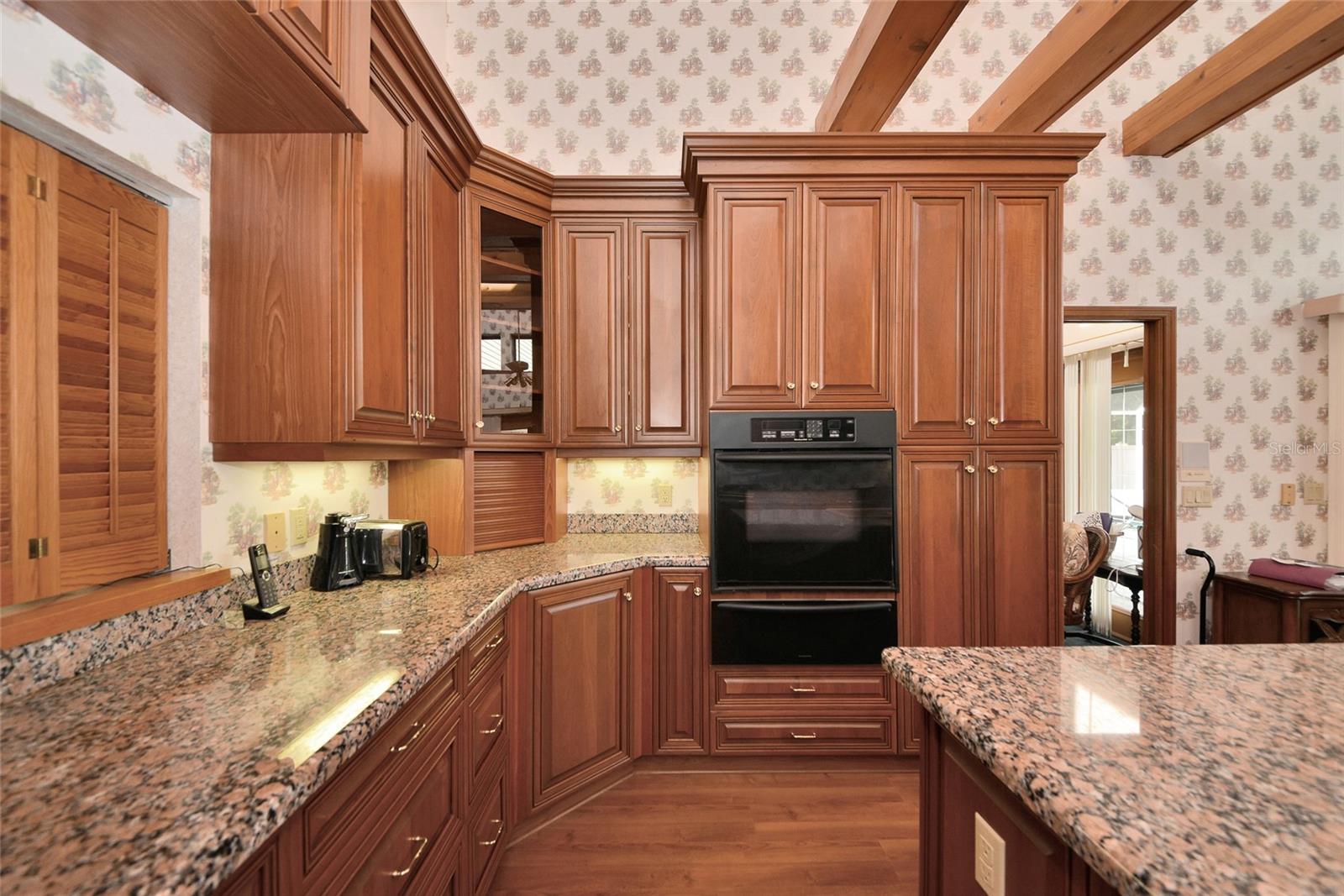 Image 18 of 39 For 1316 Riverview Circle